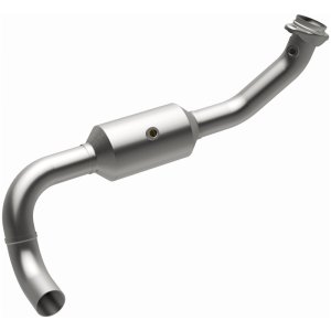 Ford F-150 Catalytic Converter - Underbody - Magnaflow - OEM Grade Direct-Fit - `07-`08