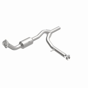 Ford F-150 Catalytic Converter - Underbody - Magnaflow - OEM Grade Direct-Fit - `07-`08