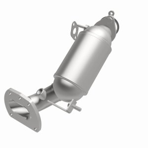 Toyota Highlander Catalytic Converter - Magnaflow - Direct Fit, OEM Grade, Manifold - `17-`19