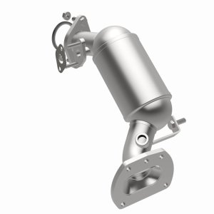 Toyota Highlander Catalytic Converter - Magnaflow - Direct Fit, OEM Grade, Manifold - `17-`19