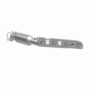 INFINITI QX56 Catalytic Converter - Magnaflow - OEM Grade Direct-Fit - `11-`13