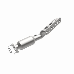 INFINITI QX80 Catalytic Converter - Magnaflow - OEM Grade Direct-Fit - `14-`16
