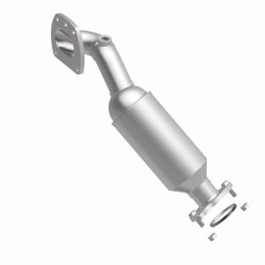 Toyota Tacoma Performance Exhaust - Magnaflow - OEM Grade Federal/EPA Compliant Direct-Fit Catalytic Converter - `16-`20