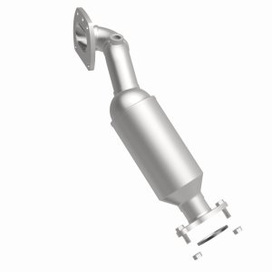 Toyota Tacoma Performance Exhaust - Magnaflow - OEM Grade Federal/EPA Compliant Direct-Fit Catalytic Converter - `16-`20