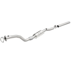 Volkswagen Passat Catalytic Converter - Magnaflow - HM Grade Federal/EPA Compliant - `98-`00