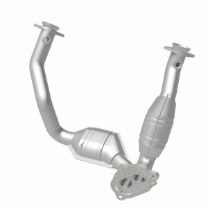 Ford Ranger Catalytic Converter - Magnaflow - OEM Grade Direct-Fit - `01-`03