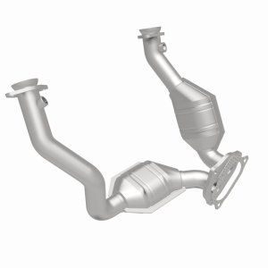 Ford Ranger Catalytic Converter - Magnaflow - OEM Grade Direct-Fit - `01-`03