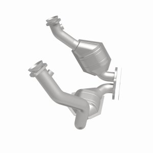 Ford Ranger Catalytic Converter - Magnaflow - OEM Grade Direct-Fit - `01-`03