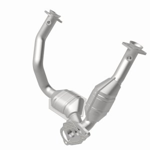 Ford Ranger Catalytic Converter - Magnaflow - OEM Grade Direct-Fit - `01-`03