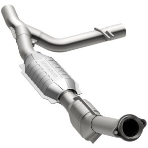Ford F-150 Catalytic Converter - Magnaflow - HM Grade Direct-Fit - `97-`03