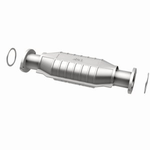 Toyota Tacoma Catalytic Converter - Magnaflow - HM Grade Direct-Fit - `95-`00 Toyota Tacoma Catalytic Converter - Magnaflow - HM Grade Direct-Fit - `95-`00