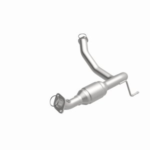 Toyota FJ Cruiser Catalytic Converter - Rear - Magnaflow - HM Grade Direct-Fit - `07-`09