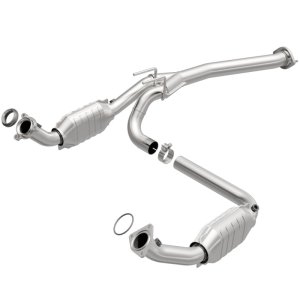 GMC Savana 1500 Catalytic Converter - Magnaflow - HM Grade Direct-Fit - `03-`08