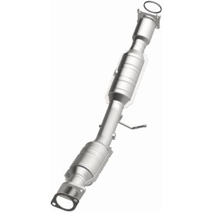 Volvo V50 Catalytic Converter - Magnaflow - HM Grade Direct-Fit, Federal/EPA Compliant - `05-`10