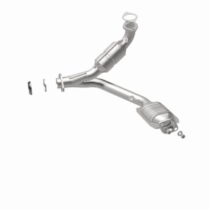 Mitsubishi Montero Performance Exhaust - Magnaflow - Direct-Fit Catalytic Converter - `01-`02