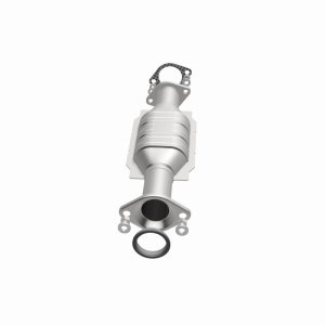 Mitsubishi Montero Catalytic Converter - Rear - Magnaflow - HM Grade Direct-Fit - `01-`02