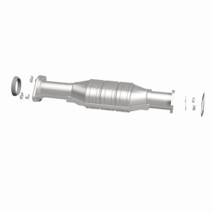 Mitsubishi Montero Catalytic Converter - Rear - Magnaflow - HM Grade Direct-Fit - `01-`02