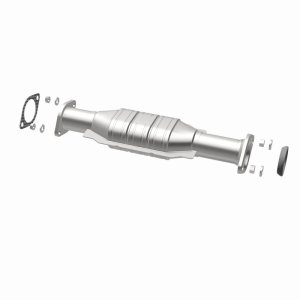 Mitsubishi Montero Catalytic Converter - Rear - Magnaflow - HM Grade Direct-Fit - `01-`02