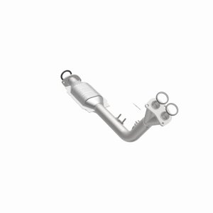 Toyota 4Runner Catalytic Converter - Direct Fit - Magnaflow - HM Grade Federal/EPA Compliant - `96-`00