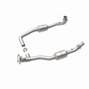 Ford E-250 Econoline Catalytic Converter - Magnaflow - HM Grade Direct-Fit - `00-`02
