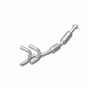 Ford E-150 Catalytic Converter - Passenger Side - Magnaflow - HM Grade Direct-Fit - `05-`07
