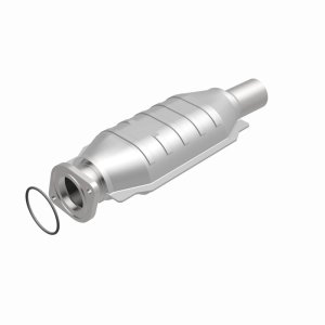 Ford Freestyle Catalytic Converter - Magnaflow - HM Grade Direct-Fit - `05-`07