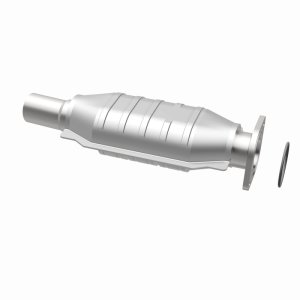 Ford Freestyle Catalytic Converter - Magnaflow - HM Grade Direct-Fit - `05-`07