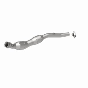 Land Rover Range Rover Catalytic Converter - Driver Side - Magnaflow - HM Grade Direct-Fit (Federal/EPA Compliant) - `03-`05
