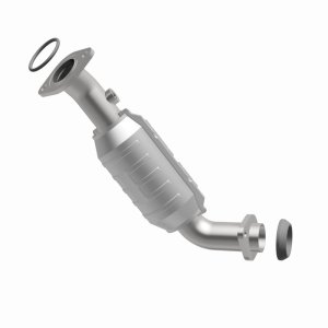 Cadillac CTS Catalytic Converter - Driver Side - Magnaflow - HM Grade Direct-Fit - `04-`09