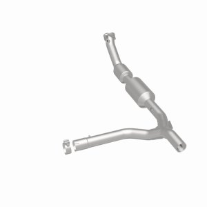 Ford F-150 Catalytic Converter - Magnaflow - Direct Fit - `00-`03