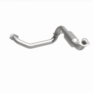 Toyota Tacoma Catalytic Converter - Magnaflow - Direct-Fit, OEM Grade, Federal/EPA Compliant - `16-`20