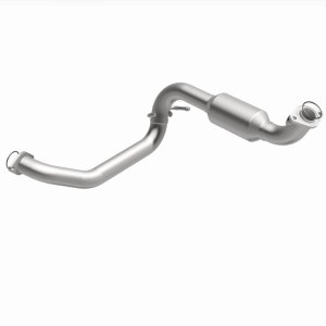 Toyota Tacoma Catalytic Converter - Magnaflow - Direct-Fit, OEM Grade, Federal/EPA Compliant - `16-`20