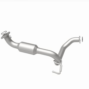 Toyota Tacoma Catalytic Converter - Magnaflow - Direct-Fit, OEM Grade, Federal/EPA Compliant - `16-`20