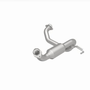 Toyota Tacoma Catalytic Converter - Magnaflow - Direct-Fit, OEM Grade, Federal/EPA Compliant - `16-`20