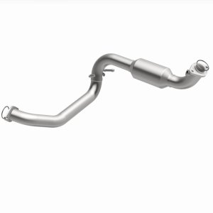 Toyota Tacoma Catalytic Converter - Magnaflow - Direct-Fit, OEM Grade, Federal/EPA Compliant - `16-`20
