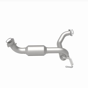 Toyota Tacoma Catalytic Converter - Magnaflow - Direct-Fit, OEM Grade, Federal/EPA Compliant - `16-`20