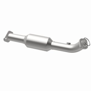 Toyota Tacoma Catalytic Converter - Magnaflow - OEM Grade Direct-Fit - `16-`20