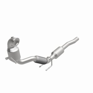 Volkswagen Jetta Catalytic Converter - Underbody - Magnaflow - OEM Grade Direct-Fit - `16-`18