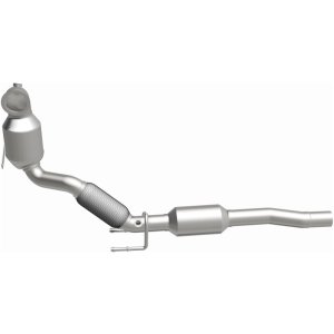 Volkswagen Jetta Catalytic Converter - Underbody - Magnaflow - OEM Grade Direct-Fit - `16-`18