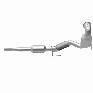 Volkswagen Jetta Catalytic Converter - Underbody - Magnaflow - OEM Grade Direct-Fit - `16-`18