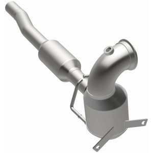Volkswagen Jetta Catalytic Converter - Underbody - Magnaflow - OEM Grade Direct-Fit - `16-`18