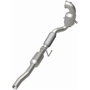 Volkswagen Jetta Catalytic Converter - Underbody - Magnaflow - OEM Grade Direct-Fit - `16-`18