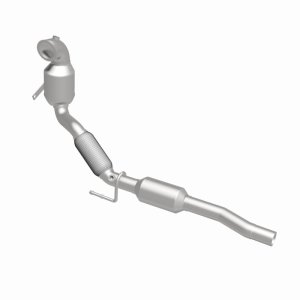 Volkswagen Jetta Catalytic Converter - Underbody - Magnaflow - OEM Grade Direct-Fit - `16-`18
