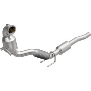 Volkswagen Jetta Catalytic Converter - Underbody - Magnaflow - OEM Grade Direct-Fit - `16-`18
