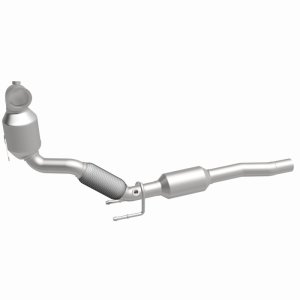 Volkswagen Jetta Catalytic Converter - Underbody - Magnaflow - OEM Grade Direct-Fit - `16-`18