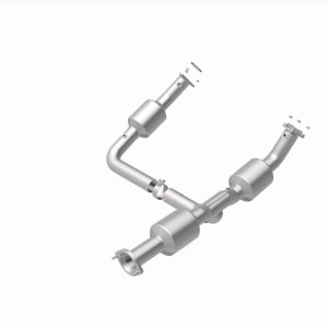 Chevrolet Express 3500 Catalytic Converter - Single Underbody - Magnaflow - OEM Grade Direct-Fit - `18-`20