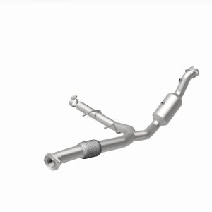 Ford Expedition Direct Fit Catalytic Converter - Right Underbody - Magnaflow - OEM Grade - `18-`21