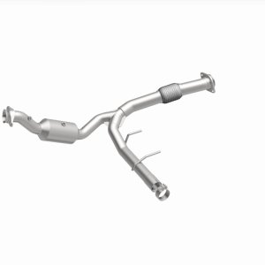 Ford Expedition Direct Fit Catalytic Converter - Right Underbody - Magnaflow - OEM Grade - `18-`21