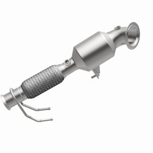 Ford Escape Catalytic Converter - Front Underbody - Magnaflow - OEM Grade EPA-Compliant Direct-Fit - 2021