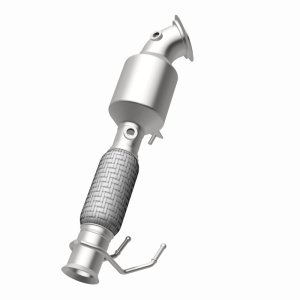 Ford Escape Catalytic Converter - Front Underbody - Magnaflow - OEM Grade EPA-Compliant Direct-Fit - 2021